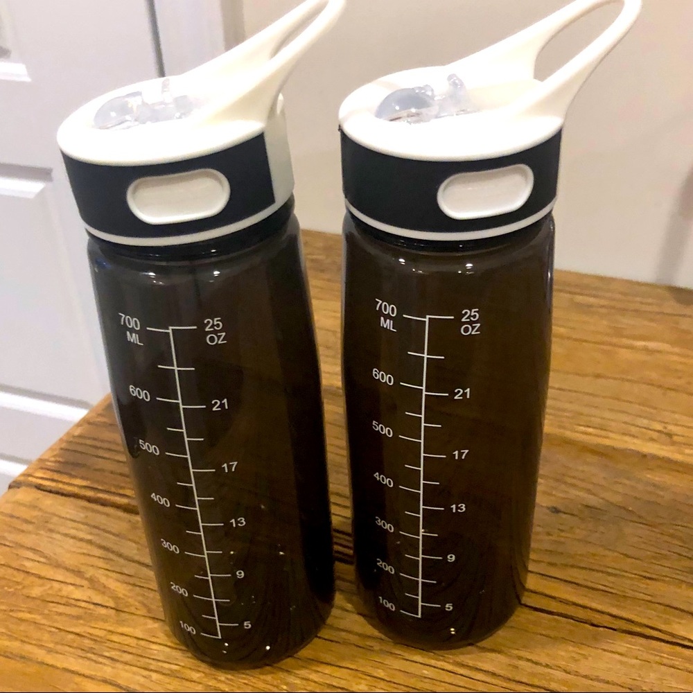 ⭐️4/$25 Bundle of Bottle Joy Thermoses